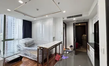 For rent 2 bedrooms condo in Pathum Wan, Bangkok