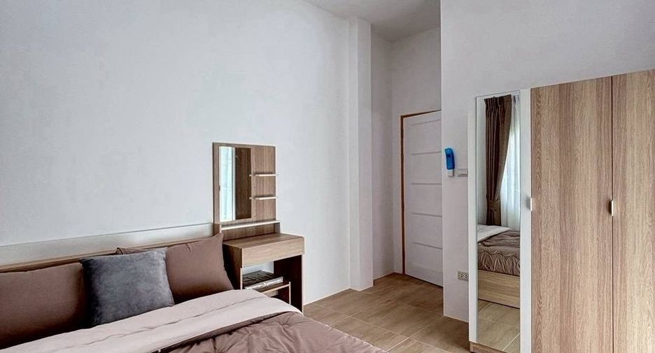 Haus zur Miete mit 3 Zimmer in Mueang Phuket, Phuket