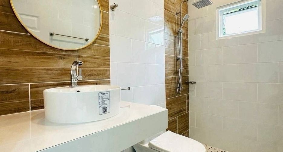 Haus zur Miete mit 3 Zimmer in Mueang Phuket, Phuket