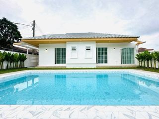 Haus zur Miete mit 3 Zimmer in Mueang Phuket, Phuket