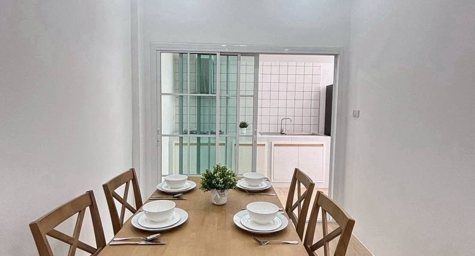 Haus zur Miete mit 3 Zimmer in Mueang Phuket, Phuket