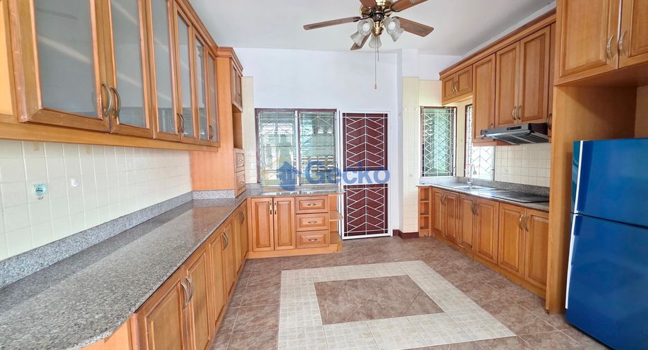 For rent 3 bedrooms house in Bang Lamung, Chonburi