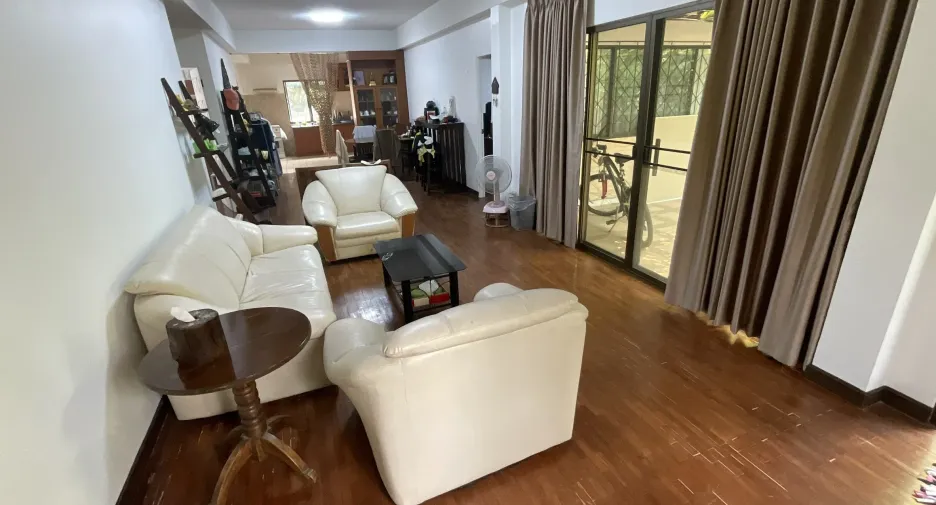 À vendre 4 chambres villa à Mueang Chiang Mai, Chiang Mai