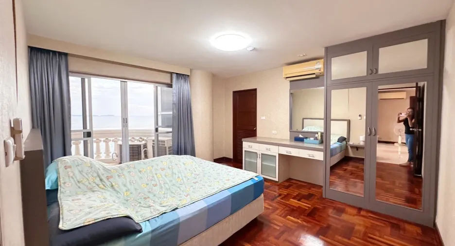 For rent 3 bedrooms condo in Bang Lamung, Chonburi