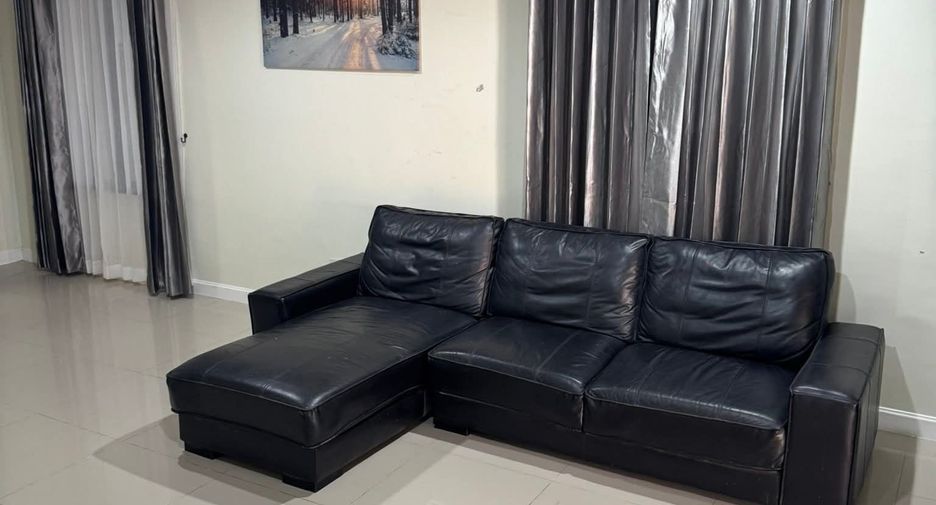 For rent 3 bedrooms townhouse in Mueang Chiang Mai, Chiang Mai
