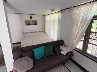 À louer 1 chambre maison à Phra Khanong, Bangkok