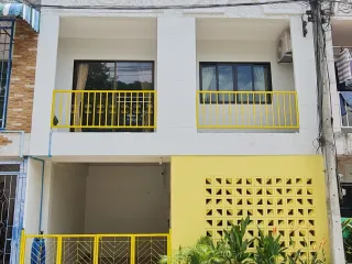 For rent 3 bedrooms townhouse in Mueang Chiang Mai, Chiang Mai