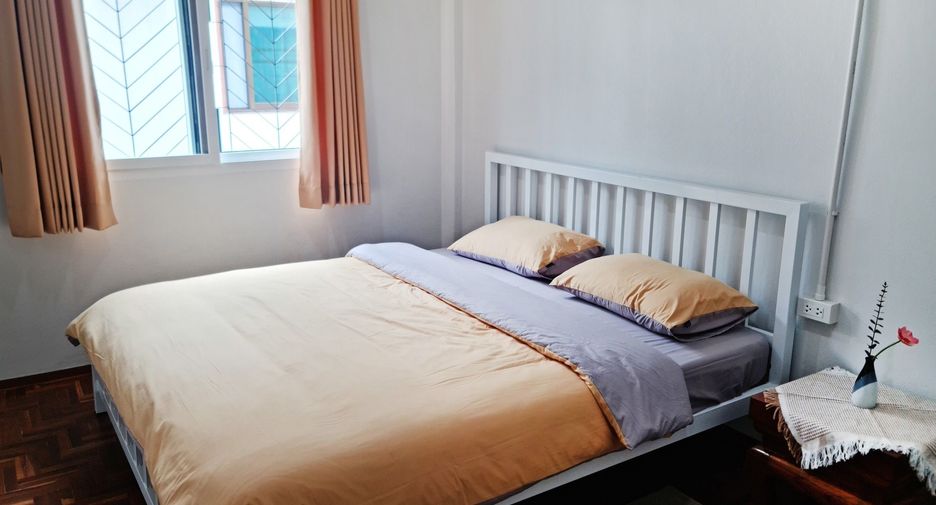 For rent 3 bedrooms townhouse in Mueang Chiang Mai, Chiang Mai