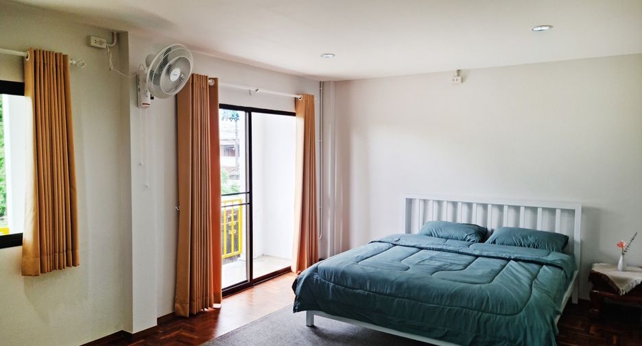 For rent 3 bedrooms townhouse in Mueang Chiang Mai, Chiang Mai
