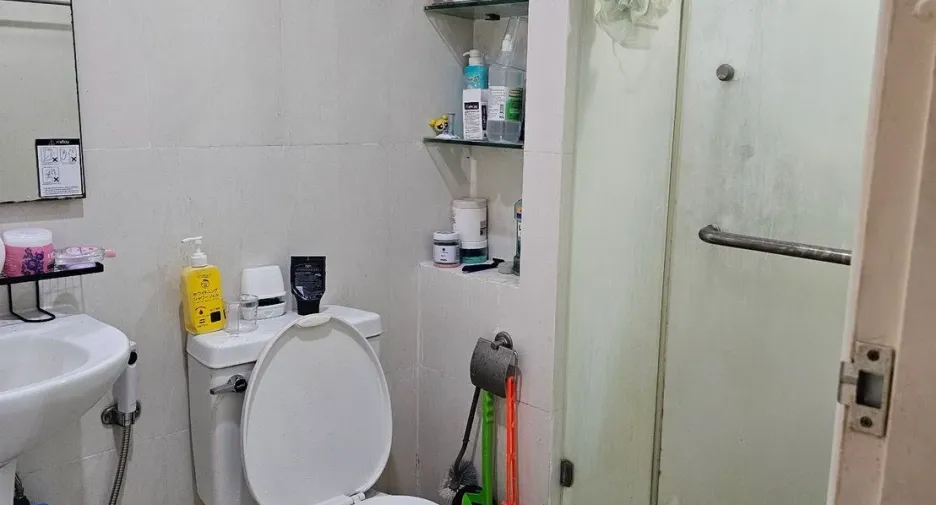 À vendre 1 chambre condo à Saphan Sung, Bangkok