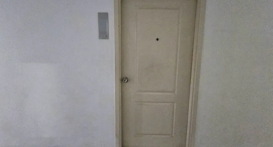 À vendre 1 chambre condo à Saphan Sung, Bangkok