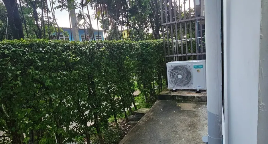 À vendre 1 chambre condo à Saphan Sung, Bangkok