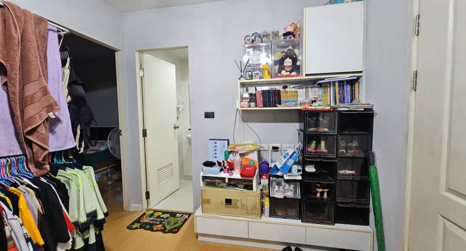 À vendre 1 chambre condo à Saphan Sung, Bangkok