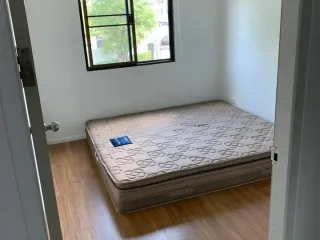 Haus zum Kauf mit 3 Zimmer in Khlong Sam Wa, Bangkok
