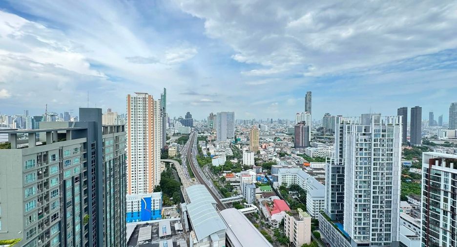 For sale そして for rent 2 ベッドルーム condo in Khlong San, Bangkok