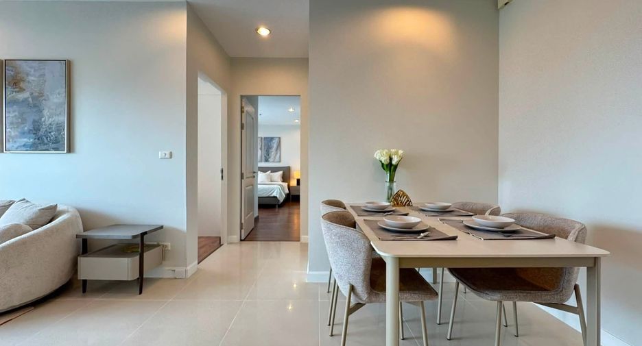 For sale そして for rent 2 ベッドルーム condo in Khlong San, Bangkok
