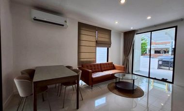 For rent 3 bedrooms townhouse in Suan Luang, Bangkok