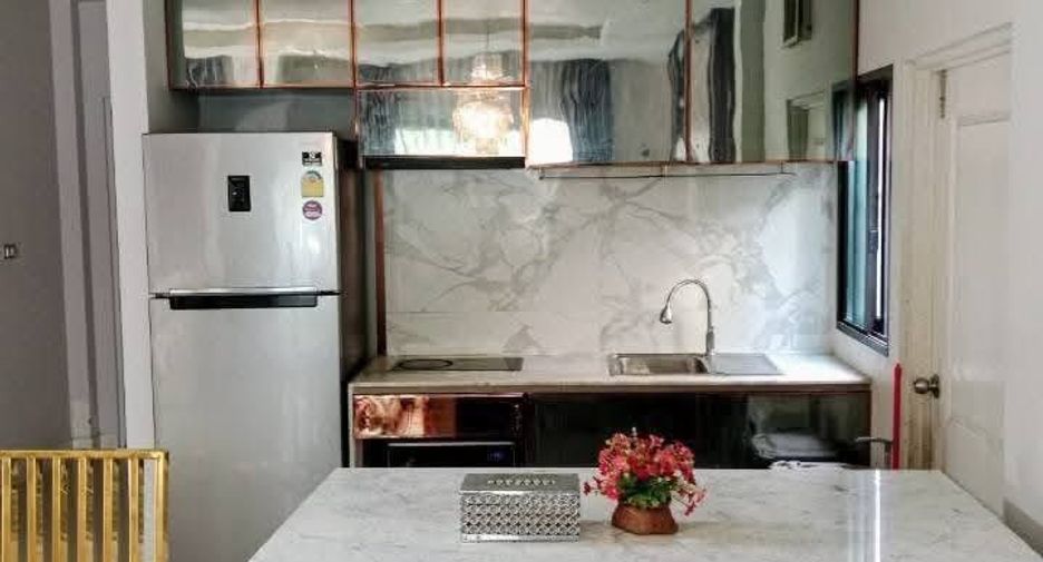 For rent 4 bedrooms house in Sai Mai, Bangkok