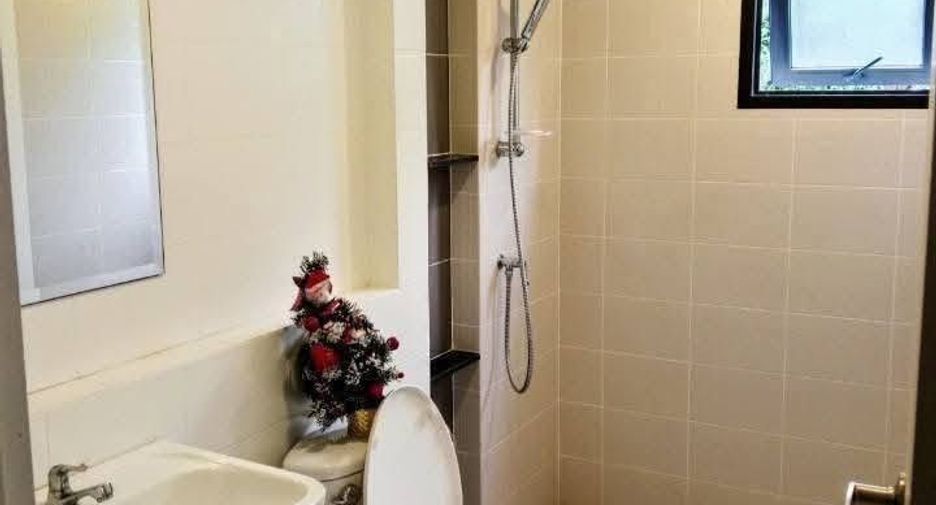 For rent 4 bedrooms house in Sai Mai, Bangkok