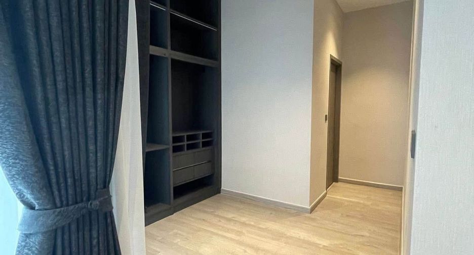 Haus zur Miete mit 6 Zimmer in Huai Khwang, Bangkok