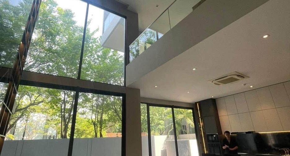 Haus zur Miete mit 6 Zimmer in Huai Khwang, Bangkok