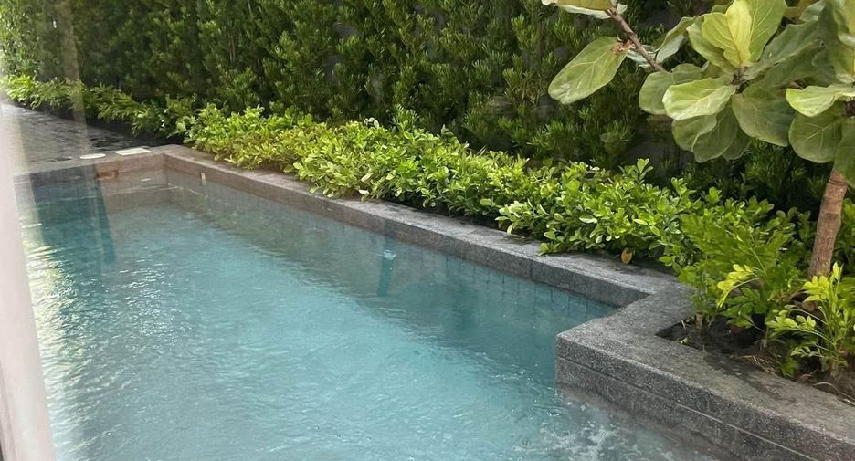 Haus zur Miete mit 6 Zimmer in Huai Khwang, Bangkok