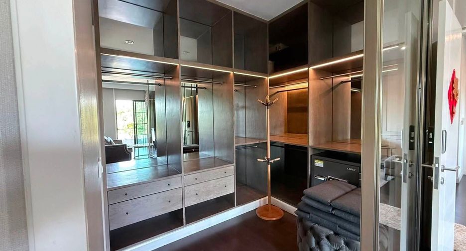 For sale and for rent 4 bedrooms house in Prawet, Bangkok