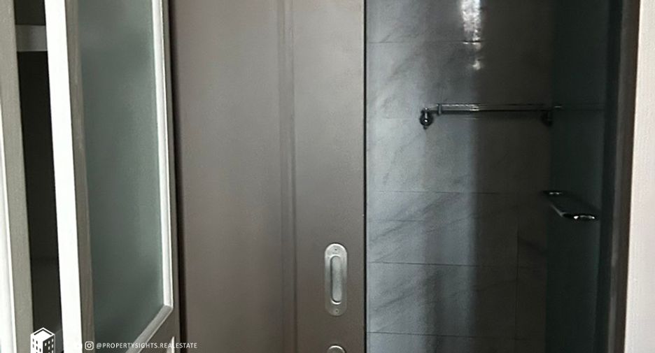 For rent 1 bed condo in Pathum Wan, Bangkok