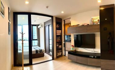 For sale 1 bed condo in Khlong Toei, Bangkok