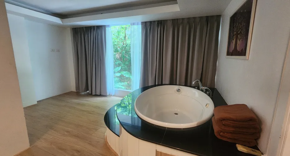 For rent 1 bed apartment in Mueang Phuket, Phuket