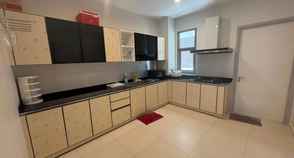 For rent 4 bedrooms villa in Mueang Phuket, Phuket