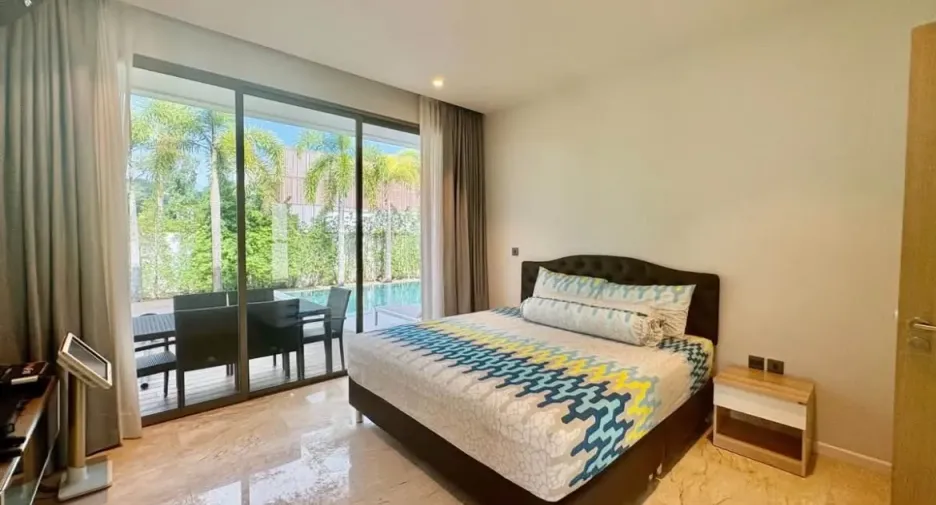 For rent 4 bedrooms villa in Mueang Phuket, Phuket