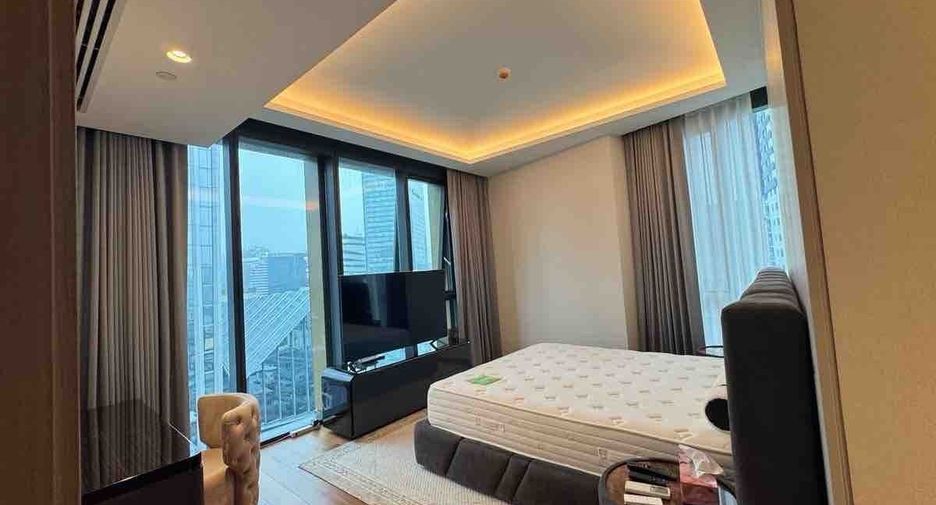 For rent 2 bedrooms condo in Khlong Toei, Bangkok