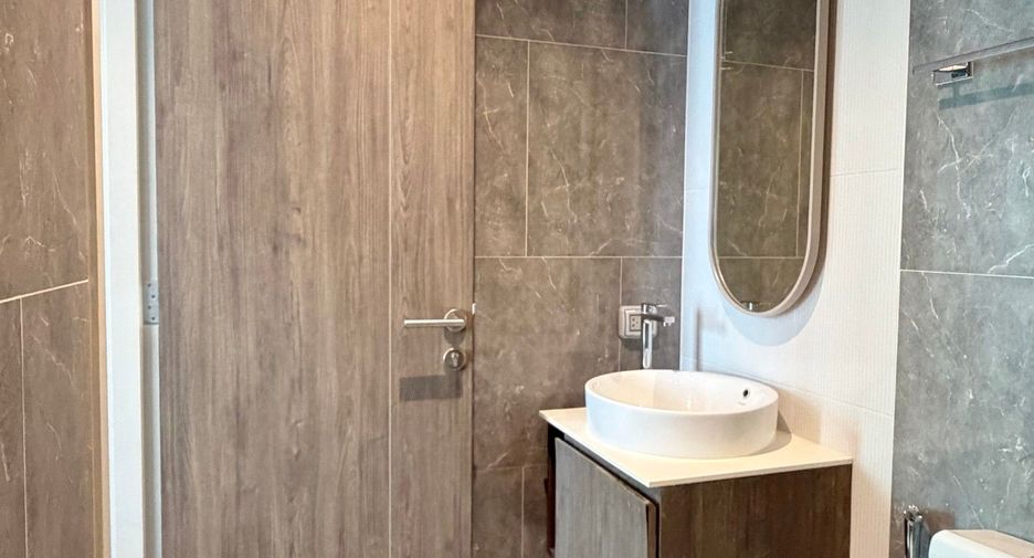 For rent 1 bed condo in Huai Khwang, Bangkok