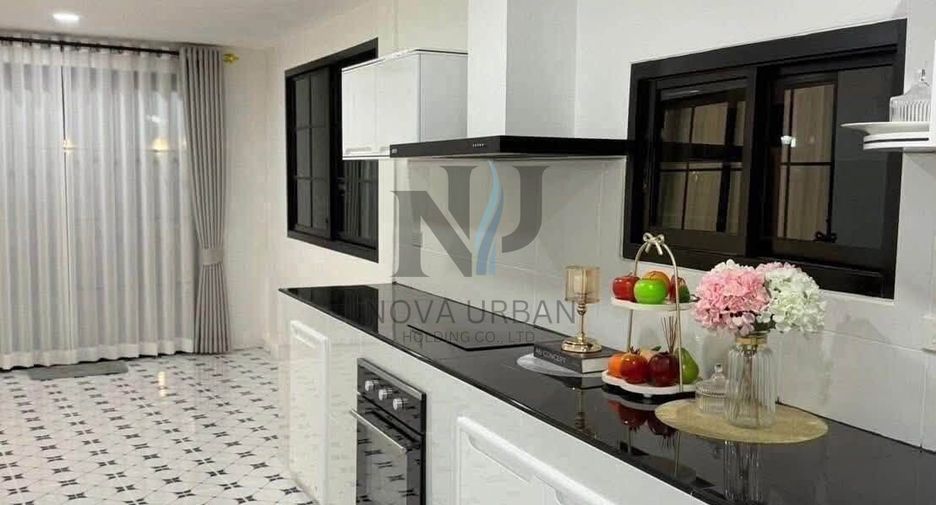 Villa en venta de 3 habitaciones en Bang Lamung, Chonburi