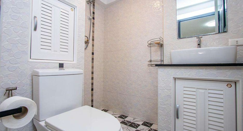 For sale 2 ベッドルーム condo in Mueang Chiang Mai, Chiang Mai