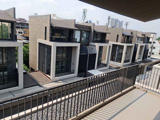 À vendre 3 chambres maison à Phaya Thai, Bangkok