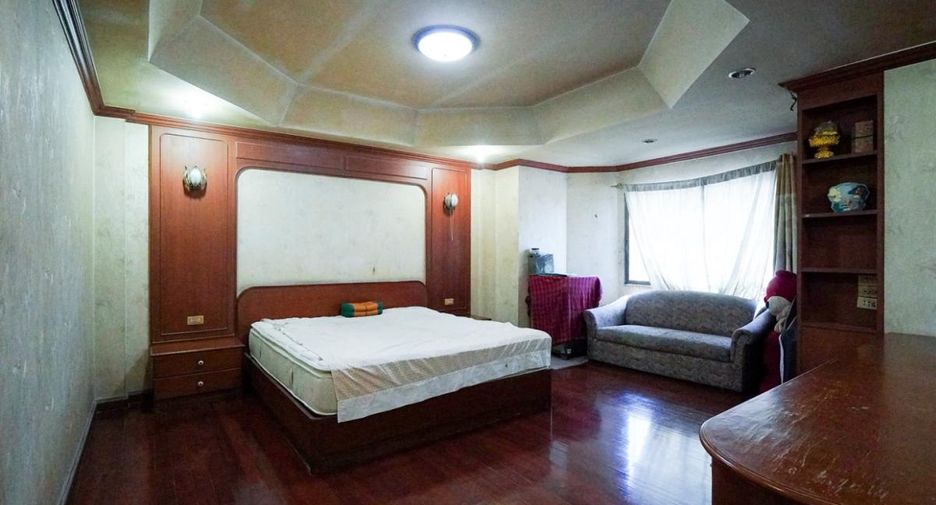 Local comercial en venta de 8 habitaciones en Bang Lamung, Chonburi