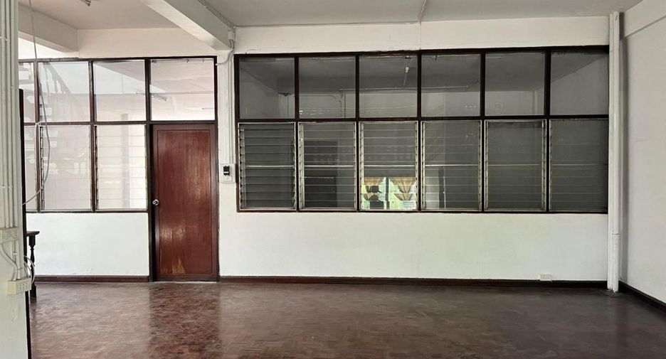 For sale 3 ベッドルーム retail Space in Bang Lamung, Chonburi