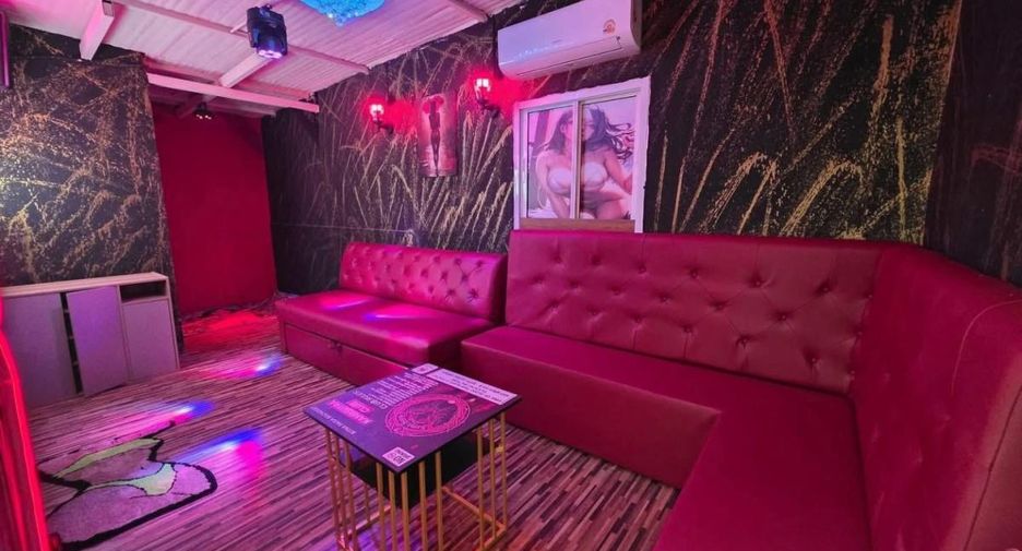 For rent retail Space in Bang Lamung, Chonburi