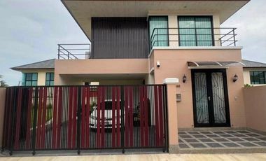 For sale 3 bedrooms villa in Bang Lamung, Chonburi