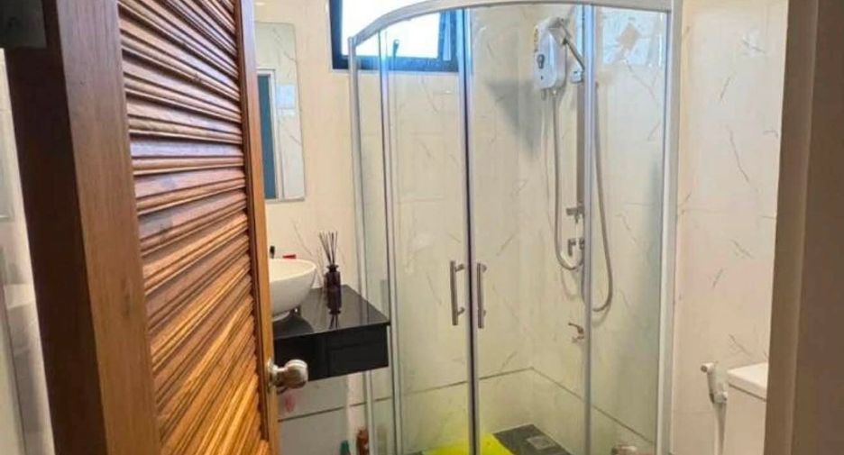 For sale 3 bedrooms villa in Bang Lamung, Chonburi