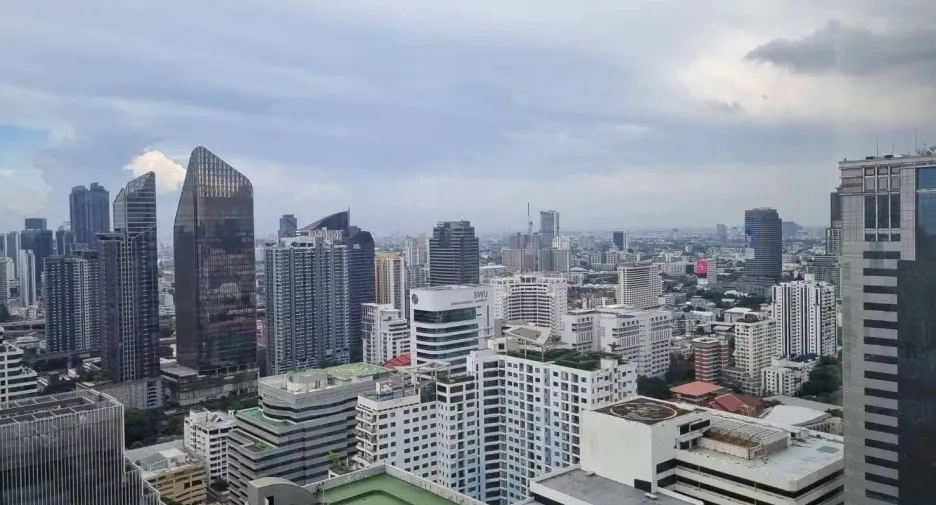 For sale 1 bed condo in Watthana, Bangkok