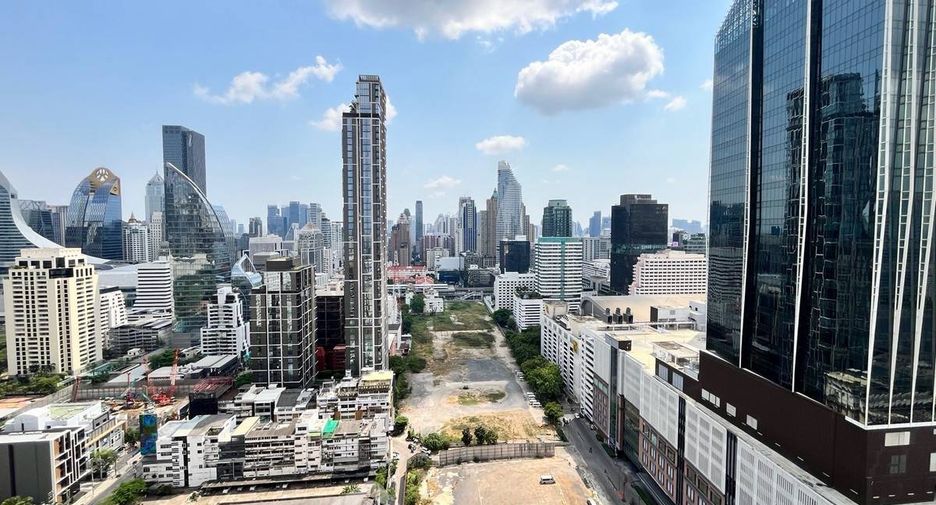 À vendre 2 chambres condo à Pathum Wan, Bangkok