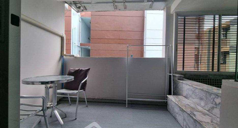 À vendre 1 chambre condo à Phra Khanong, Bangkok