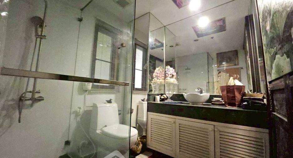For sale 1 bed condo in Khlong San, Bangkok