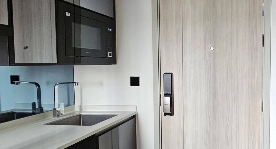 For sale 2 bedrooms condo in Bang Rak, Bangkok