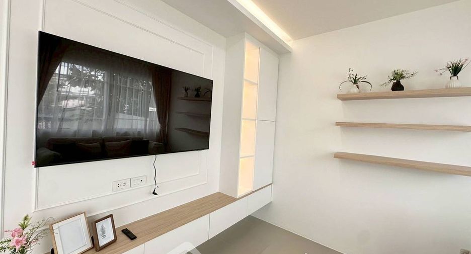 For sale 3 bedrooms house in Huay Yai, Pattaya