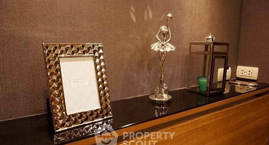For sale 2 bedrooms condo in Sathon, Bangkok