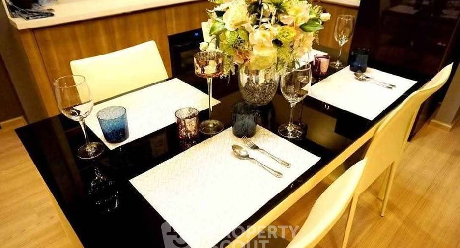 For sale 2 bedrooms condo in Sathon, Bangkok